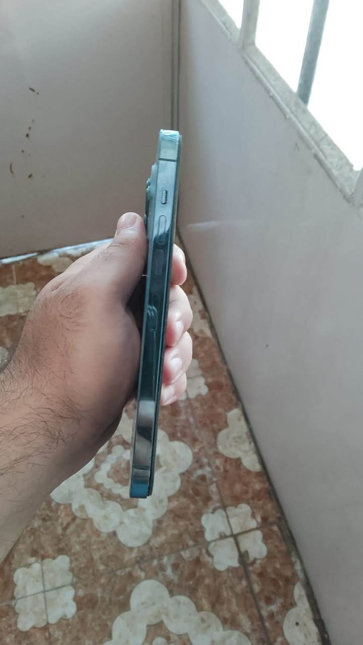 ١٣ برو ماكس سعرها ٤٦٠ الف
مثل ماموضح جهاز نظيف المشكلة بس الكزاز وره مكسور مو خلفيه فقط كزاز ركز زين وهمين شاشه مستبدله بطاريه مالته ٨٥ من ميه نسخه LL شريحه فعليه وشريحه الكترونيه كلشي شغال بي فقط بس هدول العيوب الموجوده 
مكاني كركوك واحذ اذار *********** واتساب اتصال كلشي اني بل حاظر
