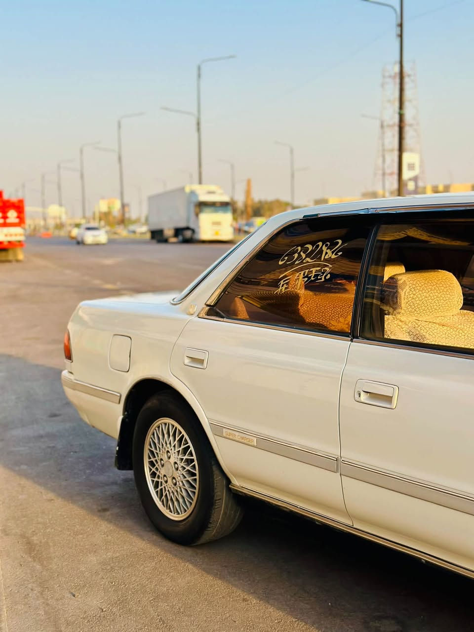 السلام عليكم
للبيع مارك عظم موديل 1991 
السياره كفاله عامه من الضربه والكص ونقل جثه 
فقط صبغ عام للجماليه 
مواصفات:
دشبول الكتروني 
 سستم صوت بايونير اصلي 
شاشه 
ويل خليه اصلي  
تبريد ثلج خير من الله 
السياره خير من الله جاهزه ماعايزه 
السعر 50وبيه مجال 
عنواني نجف الأشرف حي الانصار 
اي ستفسار اتصل وخادم *********** 
مامتواجد ع فيس
