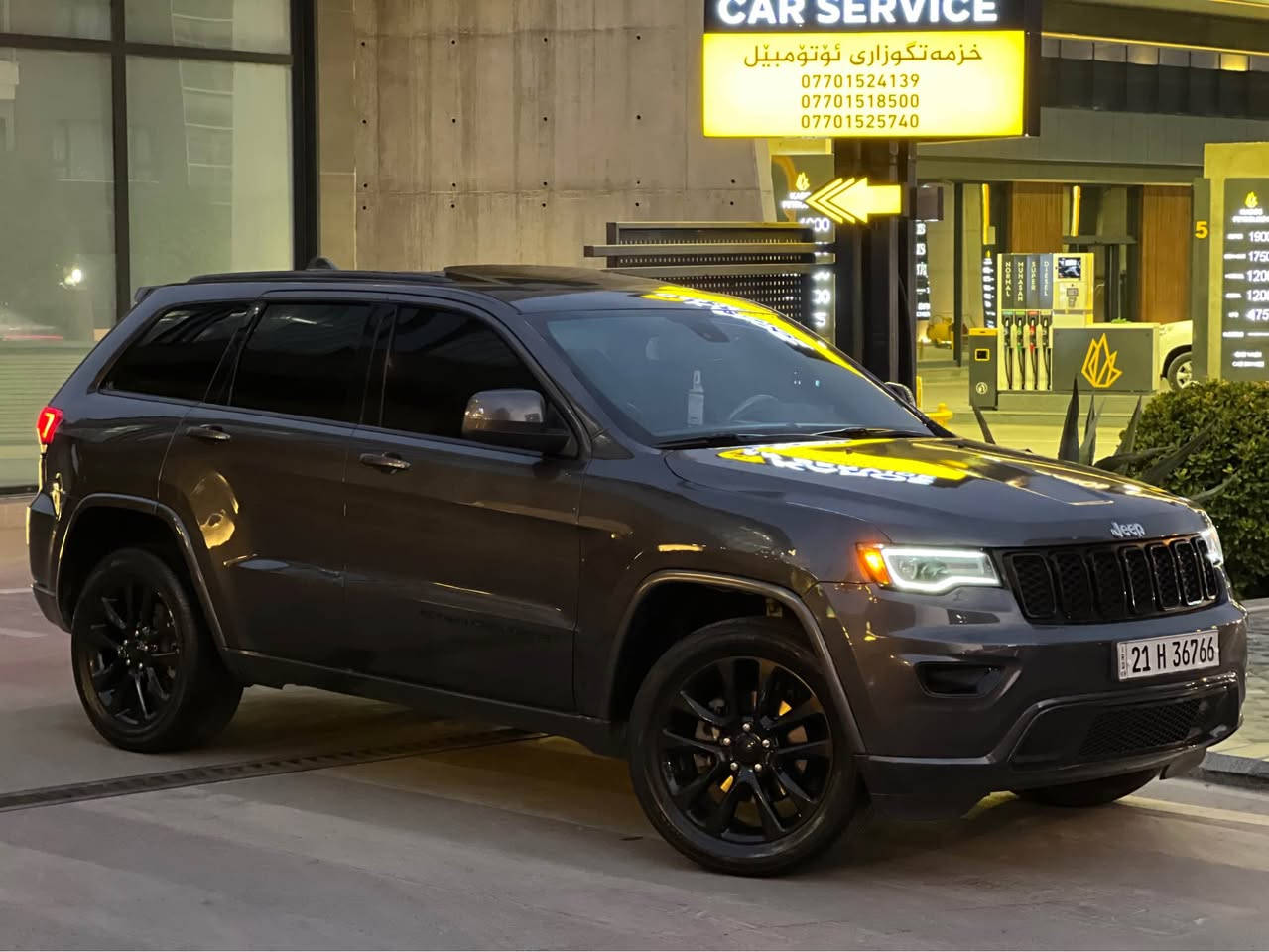 JEEP GRAND CHEEROKE 2020 ful
بونيت بوياخ ناوه ى نه گرتوه 2,3 ساردى بچوكى هه يه 
ماوەی ڕۆیشتن 90 هەزار میل
بەسمە و شەغال
شاشە گەورە 
کوشن شاموا 
کوشن جلد و کوشن هیتەر و کوشن کارەبای
ئۆتۆ پارك و ئۆتۆ هۆڵد
سڵاید 
سنوق شەفت
ئاوێنە ڕادار 
تەبرید مەرکەزی
دەبڵ ئەکسل4x4
نرخى205$
*********** السليمانية, العراق
