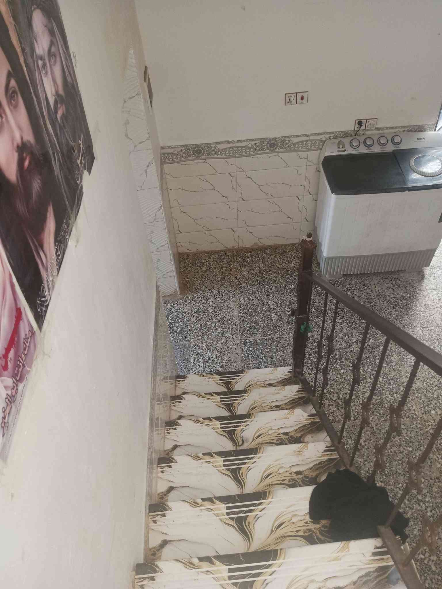 بيت للبيع بحي الرحمه مساحه 120 راح اخلي لكم رقم راعيه خابروني عليه ***********
