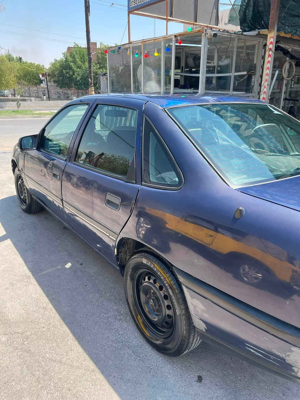 تحيه طيبه …
أوبل ڤكترا موديل 1992 محرك 20 اوتماتيك كير محرك بشرط دفتر بانزين سياره كامله مكمله السعر 38 وبي مجال 

***********
