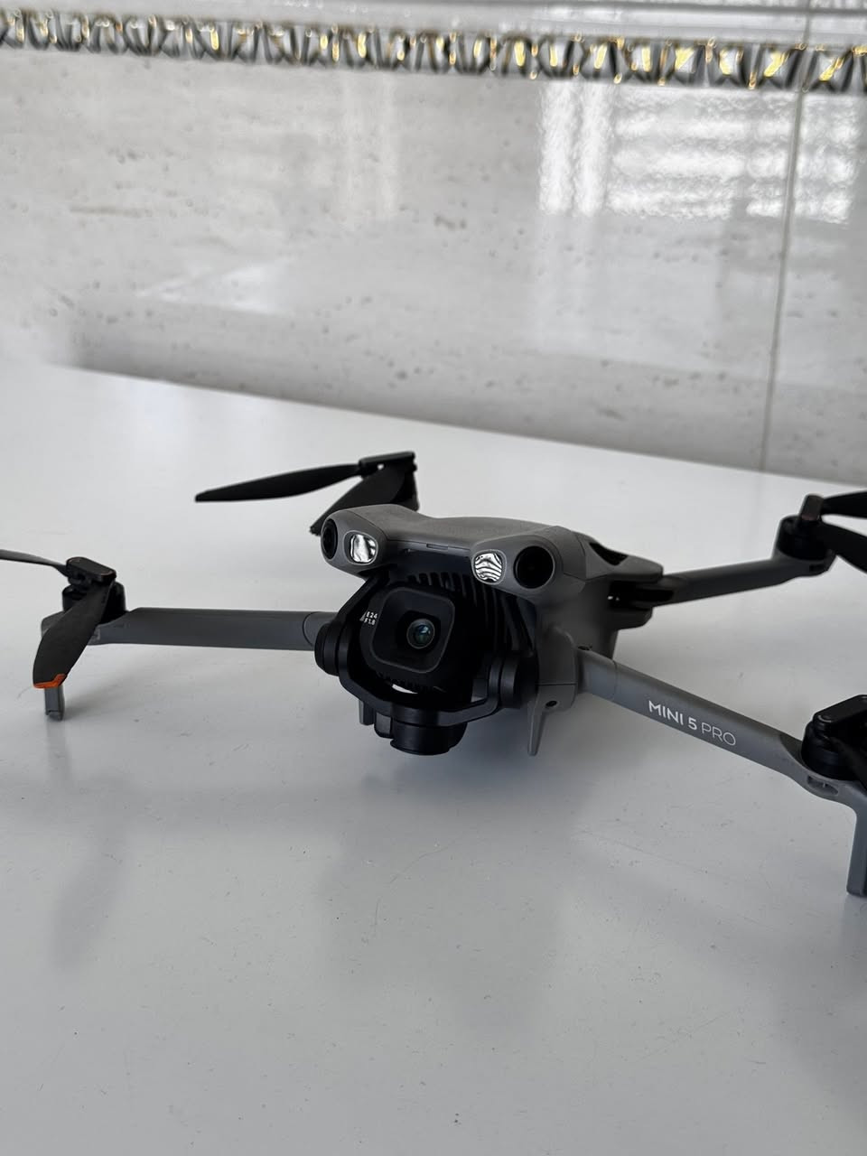 Dji mini 5 pro combo 
درون نضيفه ما طايرة هواي كامل ملحقاته وياها درون جديده كلش 
التواصل *********** 
واتساب
