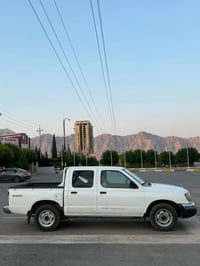 نيسان بيكاب • ٢٠٠٢ • اربيل