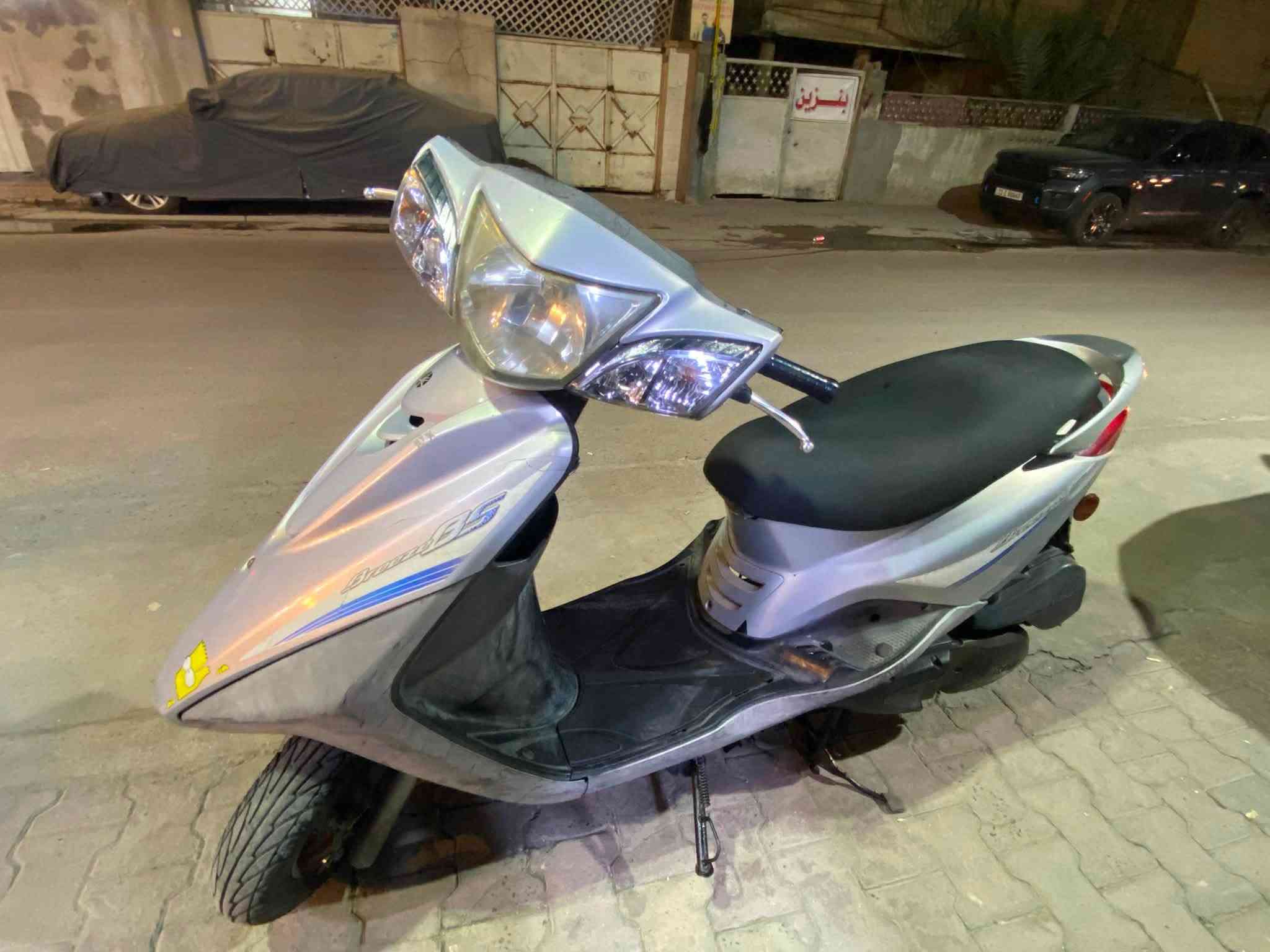 دراجه بغبغاء للبيع مكفوله بس تعال افحص مكفوله كفاله عامه السعر 1250 وبيها مجال شي بسيط 
العنون بغداد الحريه 
رقم ***********
