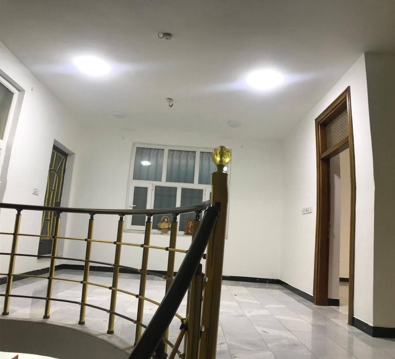 للإيجار • دار سكن • حي الجزائر
