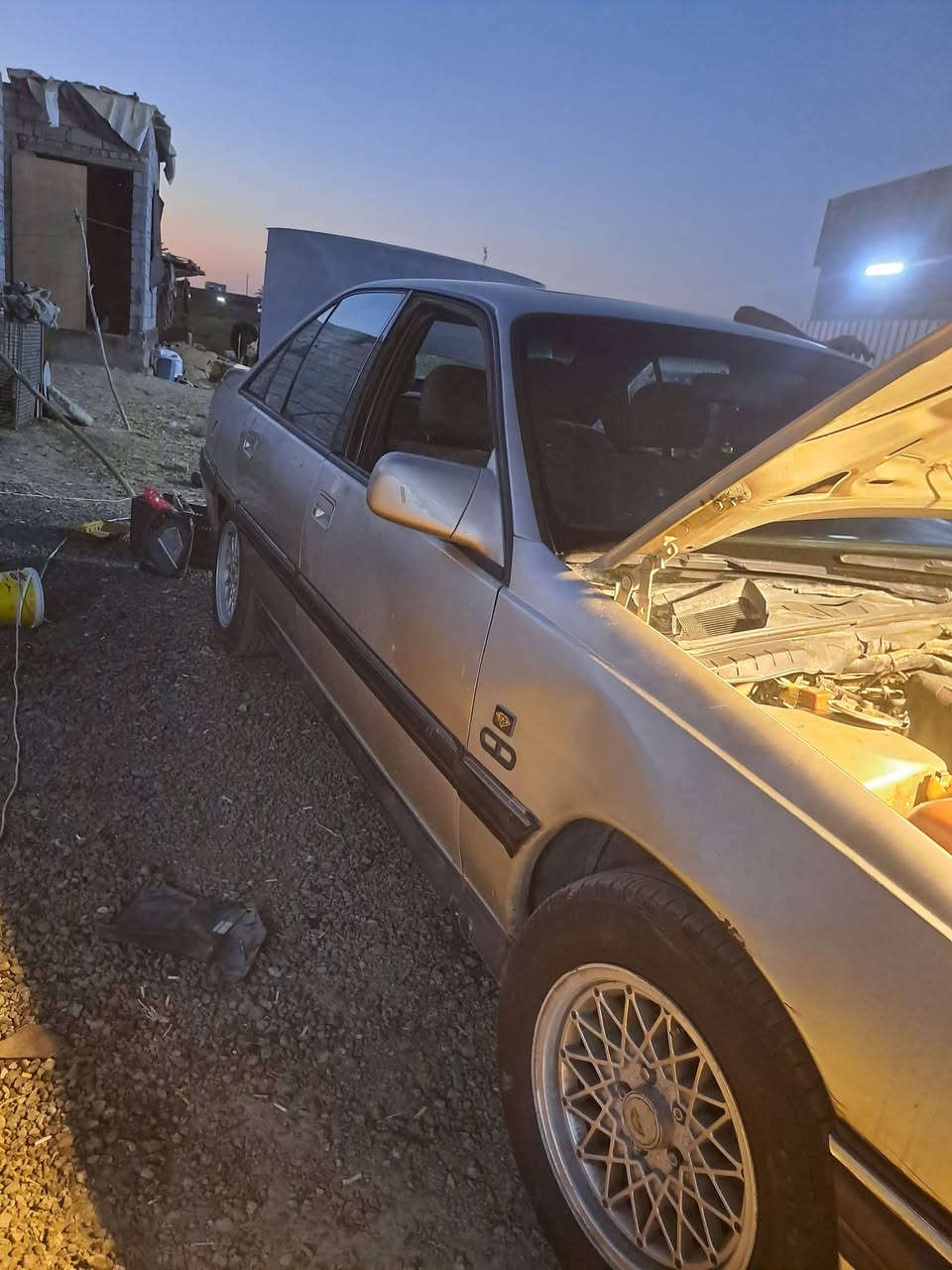سلام عليكم أوبل اوميجا للبيع بسبب الوعود الكاذبه
موديل ١٩٩٣ 
سياره بدون ضربه +بدون صبغ عل بلاد +كير اوتماتيك ميكانيكي +رقم انكليزي بغداد ولا ربع غرامه عليهه 
السعر٣٠وبيهه مجال 
العنوان /بغداد/ التاجي/   ***********
