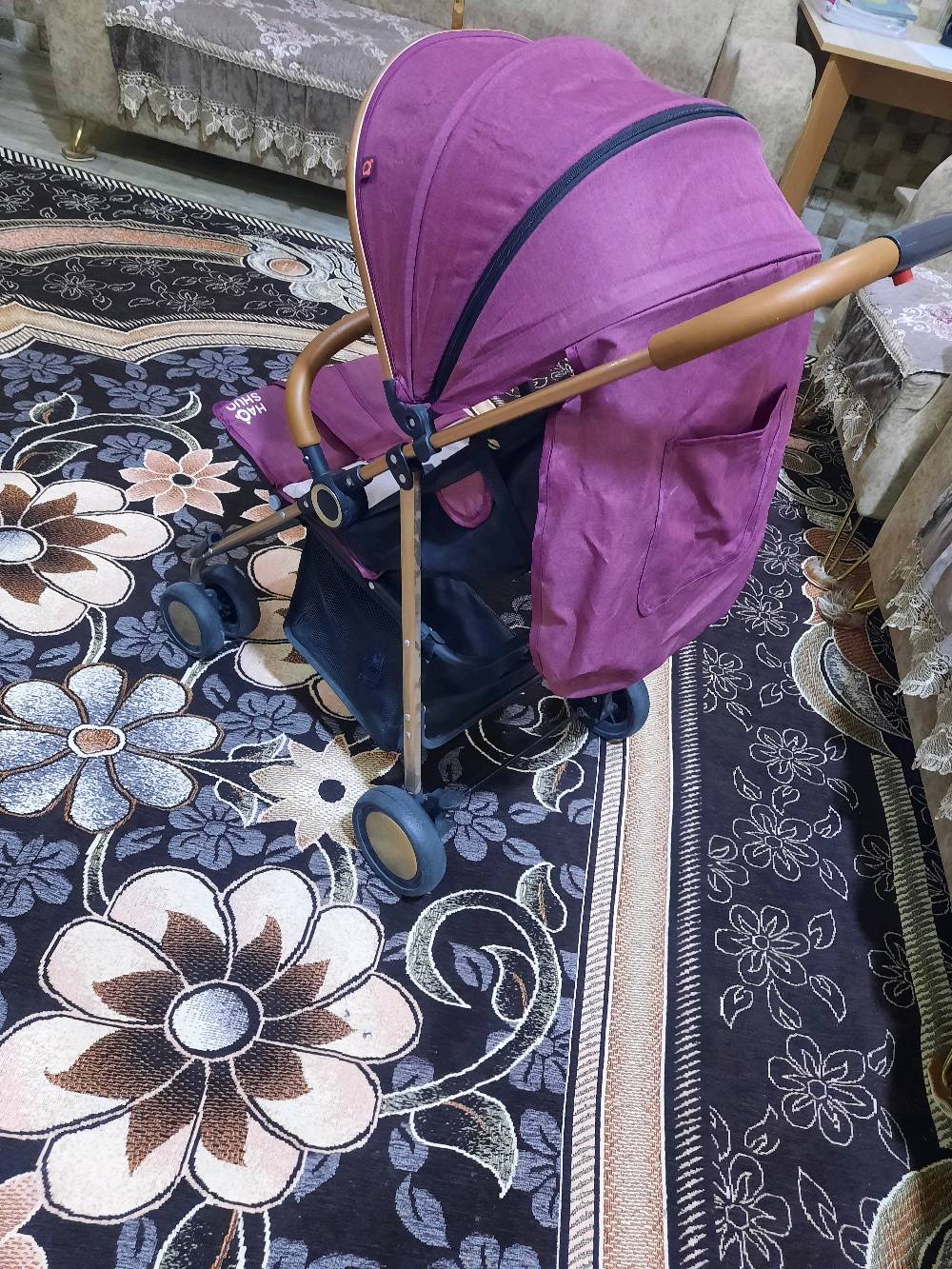 عربة أطفال • نظافة ٩٠٪ • بهادرية