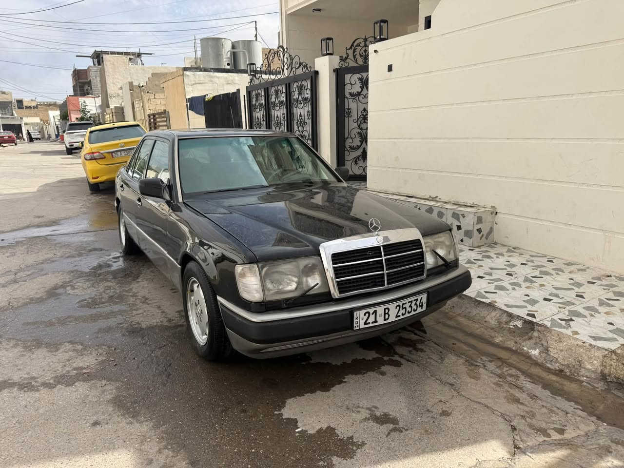 مرسيدس ١٩٩١ • محرك ٢نص • بدون حادث