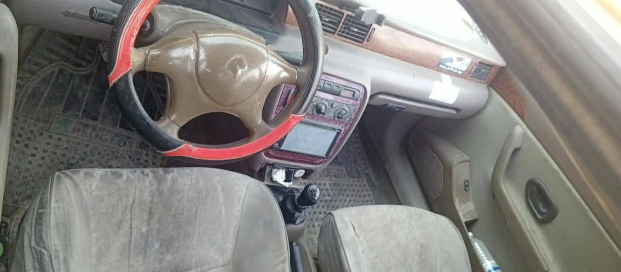 السلام عليكم موديل ١٢ بس قماره مروجه 
باقي كلها نضيفه مثل بصوره كير محرك خير من الله 
كهربائيات كامله سياره جاهزه كبل الشارع رقمها بسمي مفصره هيئا وا غرمات سعر ٢٣ 
مكاني بغداد ابو دشير هاذ رقمي ***********
