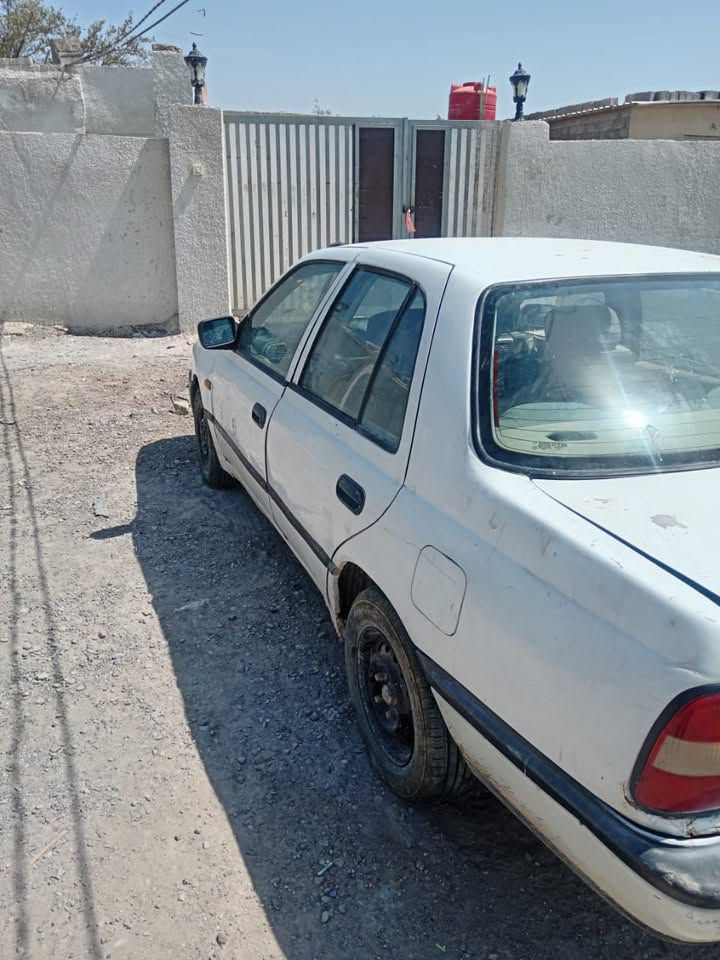 سياره نيسان سني مديل91 للبيع مكينه كير مكفول تخم تاير جديد كوت الخاجيه ***********
