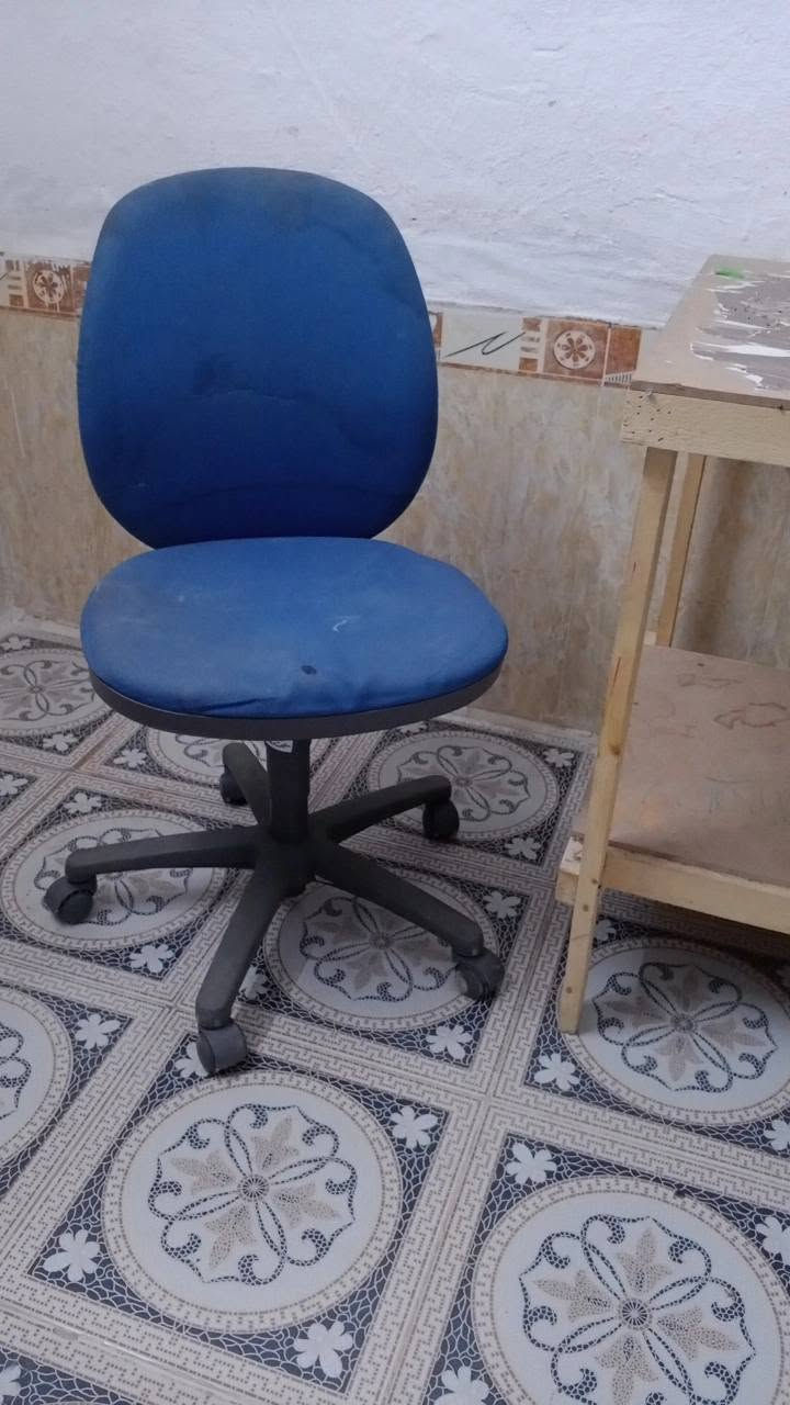 ميز خشب تزكام لفصال والكوي سسعر40قفل والكرسي ياباني اصلي ب25متوفر توصيل ناصريه
***********
