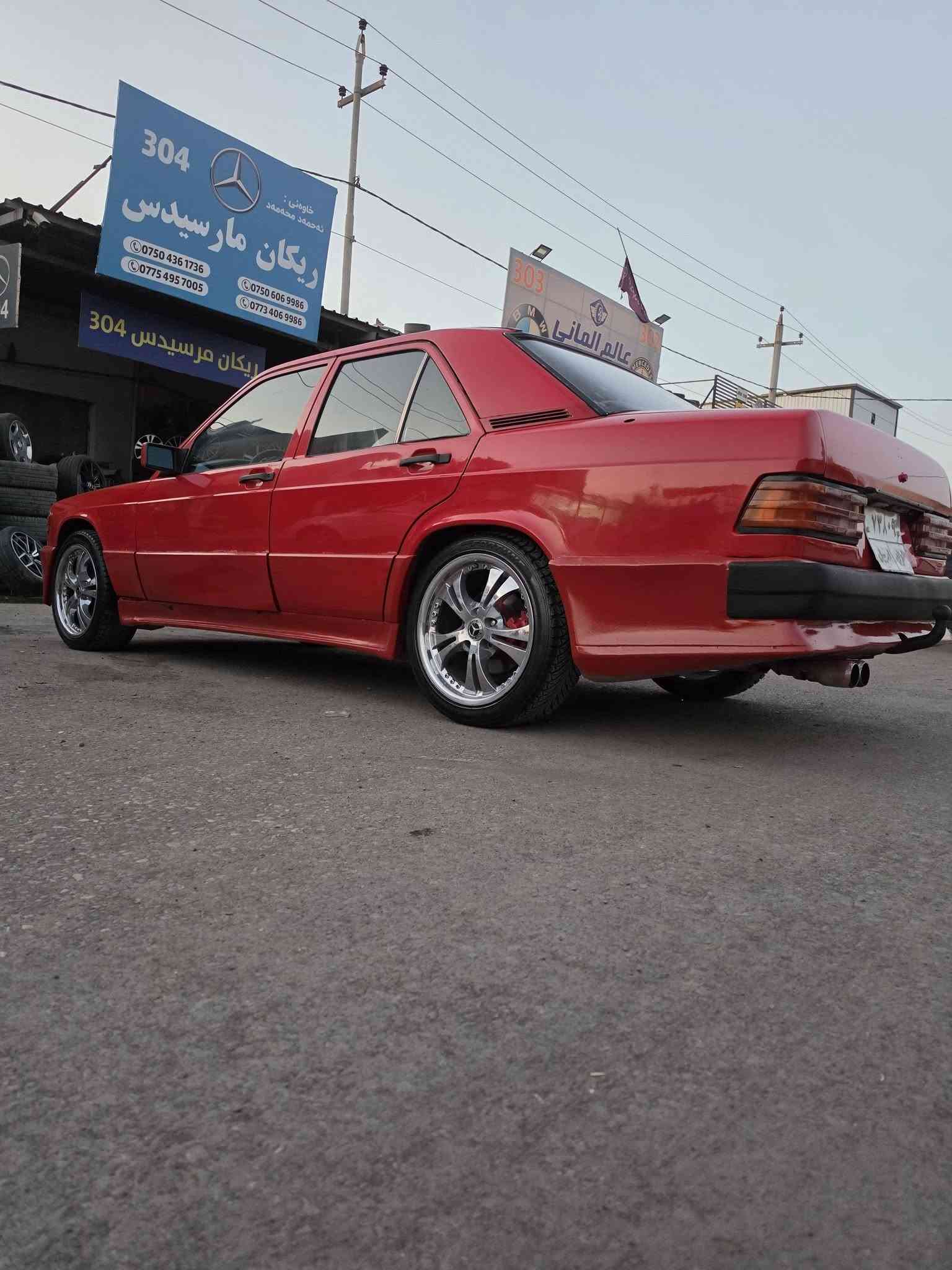 190E AMG مۆدێل 91 
مەکینەو گێڕ V6 غەواس 12 پلاک 
تەبرید سلاید ABS 
بدى كت AMG 
 سويچ کارت شغال  شاشەو کامیرا 
حيزام صبغ ليدرانى چاملغى پشتەوە سایەق 
دەرگای پێشەوە سەکن 
ویل 17 كروم 
تاخم غورفەی لوک 
کوشنەکانی لۆک
شەرتی تحويل و غرامه 
هةولێر  نرخ 75$ 
***********
