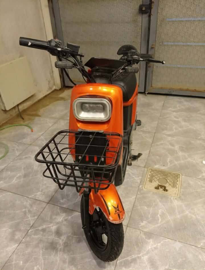 للبيع دراجه شحن R8
ملف1200W
سرعتو اكثر من 60
السعر 300
كلو شرط 
تواصل خاص أو على الرقم *********** بي واتساب فقط
