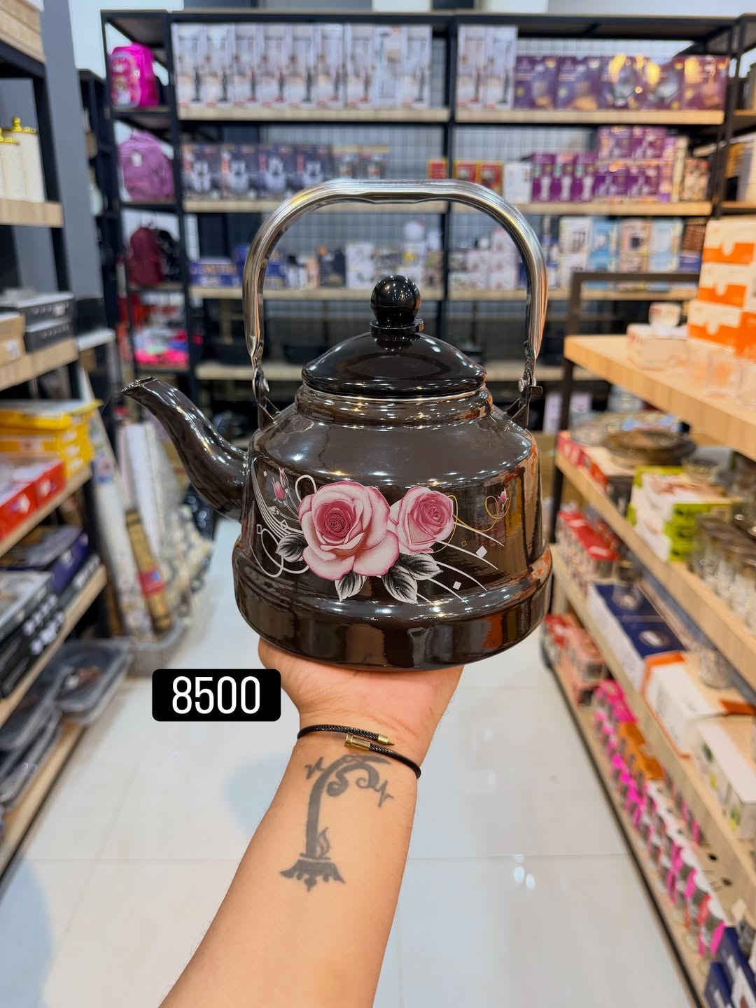 اتوفرت ايتمات منزلية جديدة بأسعار جملة الجملة 🔥🔥🔥
#عروض_خاصة_فقط_يمنا

#تخفيضات تخفيضات 

مدينة العروض . للمواد المنزلية متوفر جميع ايتمات المنزلية - الزجاجيات - المفروشات 

📍عنواننا - كركوك - تقاطع ابو خطاب - قرب معرض السفير

🚚 متوفر توصيل لجميع محافظات العراق سرعة وبأمان 

للطلب مراسلتنا على الماسنجر او على الرقم ادناه 
 . ***********

نص مكتوب في الصور:
- 20000
- 8500
- 7500
- 10000