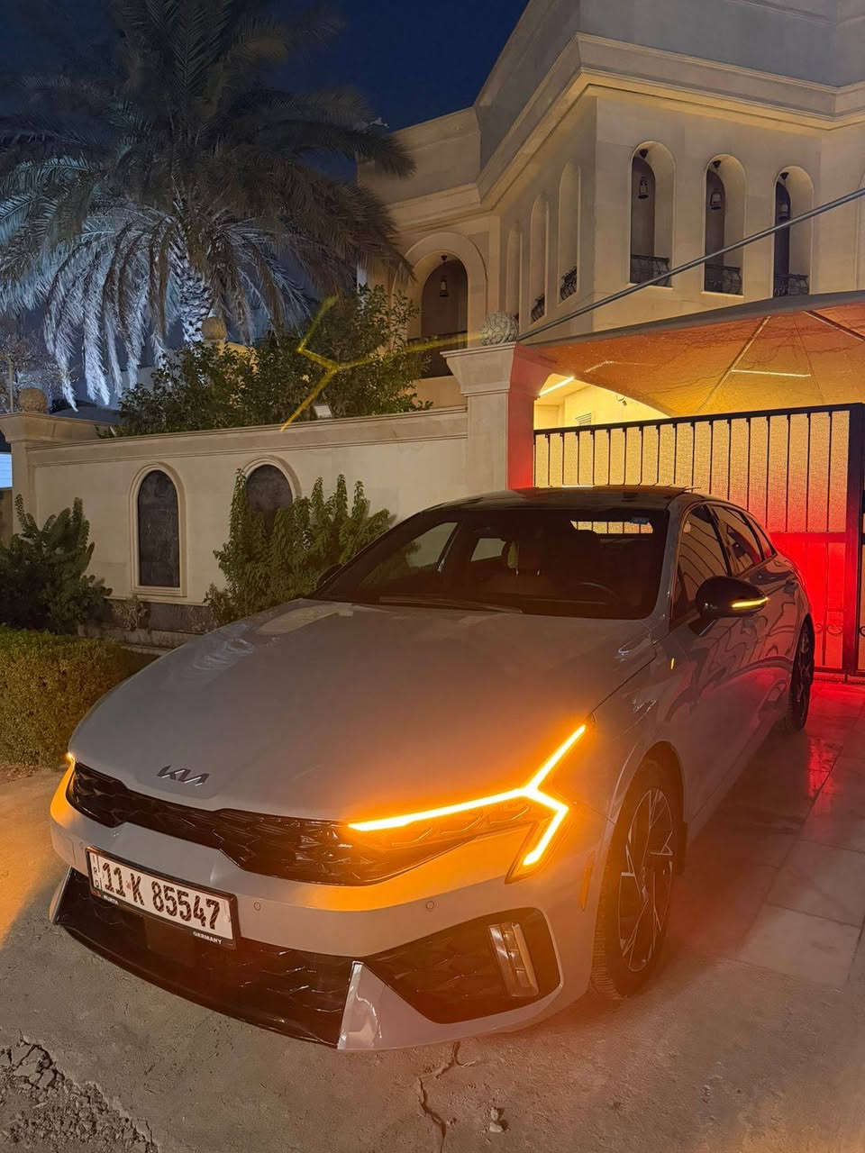 مكلف بل نشر
سلام عليكم
KIA K5 GT-LINE 2025
للبيع فقط
لون اسمنتي داخل احمر
حجم المحرك 2500 GDI تنفس طبيعي
ماشية 17 الف كيلو
كير اوتوماتيك 8 نمر
دفع رباعي ( فورويل )
🔴 للتنويه موديل 2025 كله دفع رباعي
مرقم بغداد بأسمي تحويل مباشر
المواصفات :-
• بانوراما
• داخل جلد احمر
• حساسات 360 درجة
• رادار امامي
• رادار خلفي
• رادار جانبي
• قيادة شبه ذاتيه
• تحديد مسار
• تشغيل عن بعد
• بصمة دخول ابواب
• صندوق ذكي
• نظام تكييف مزدوج مناخ منفصل
• تسخين مقاعد
• اضاءة LED
• شاشة لمس الكترونية متصلة قياس 10.25
• نظام ملاحة GPS
• شاشة عدادات ديجيتال الكتروني
• نظام صوتي فاخر POSS
• شحن لاسلكي للجوال
• بلوتوث + تايب سي + ابل كار بلاي + اندرويد اوتو ( جميع الانظمة لاسلكيه بدون الحاجه الى كيبل )
• مقاعد اماميه كهرباء
• وضعيات قيادة متعدده ( Sport - Snow - Normal - Smart )
• كاميرا خلفية عالية الدقة
• ويل رياضي قياس 18 انج
• انوار نهارية DRL
• بك لايت LED متصل
• اشاير مرايا
• زوائد رياضيه GT-LINE
• حساسات مطر و تحكم اوتوماتيكي بالماسحات
• نظام اضاءه اماميه اوتوماتيك
• نظام مانع انزلاق ABS
• نظام تثبيت الكتروني ESP
• نظام صعود المرتفعات
• نظام مراقبة ضغط الاطارات
• نظام تحذير التصادم الامامي
• نظام التوقف التلقائي في الطوارى
• نظام الحفاظ على المسافة الامنه
• نظام تنبية حركة المرور الخلفية
• هاند بريك كهربائي مع
• نظام اطفاء السياره اوتوماتيكياً
🔴حادث السياره فقط الجاملغ الخلفي صفحة السايق تعدل علحار ونصبغ فقط تصليح السيارة درجة اولى مال جناي
🔴ايرباك طاك البردة والكشن فقط صفحة السايق ورجعتهن بايرباكات اصلية مال تفصيخ ونشدن درجة اولى بس يحتاجلهن كراش
موقع السياره بغداد حي القادسية
للاستفسار ع الواتس اب
***********

نص مكتوب في الصور:
- 3:09
- KNAB6KJT8SS295411
- VIN
- STAT
- 000-41183157 - 12/26/2024 - IAA Inc.
- stat.vin