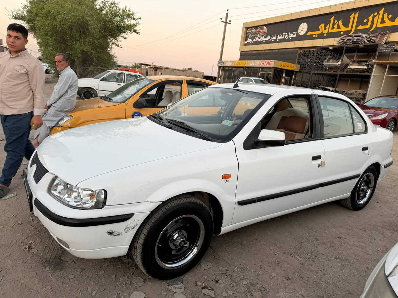 سمند مكفوله من الدعاميه للدعاميه ماشيه (31) الف 
برغي ممفتوح بيها السياره جديده كلش مال جناي رقم انكليزي موديل 2011
الموقع كربلاء مقام الحر الرياحي 
للتواصل ***********
السعر 57
