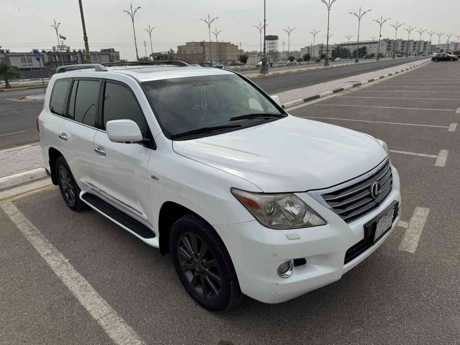 لكزس LX 570 • ٢٠١١ • فول مواصفات