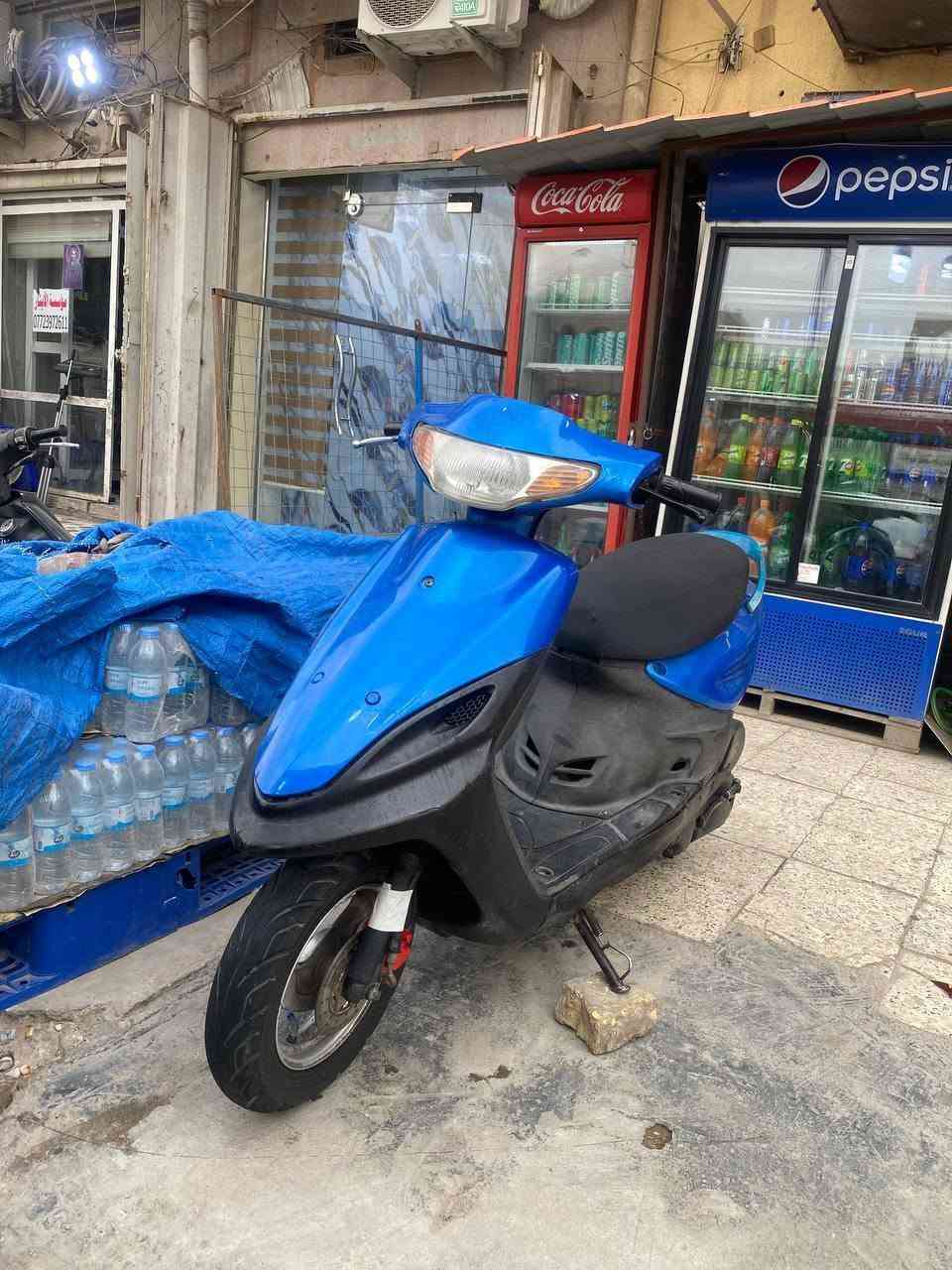 سلام عليكم دراجه ماكس قجمه باتري ضعيف السعر ٣٥٠ وبيها مجال بسيط عنوان مدينه الصدر الكياره التواصل علي رقم ***********
