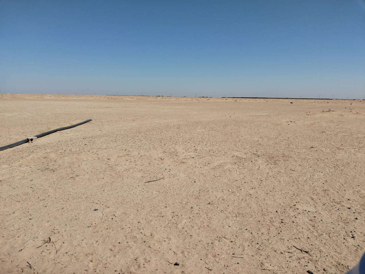كاع للبيع 100دونم فوك من الاستراتيجي 2كيلو مقابل شارع الميدان ***********
