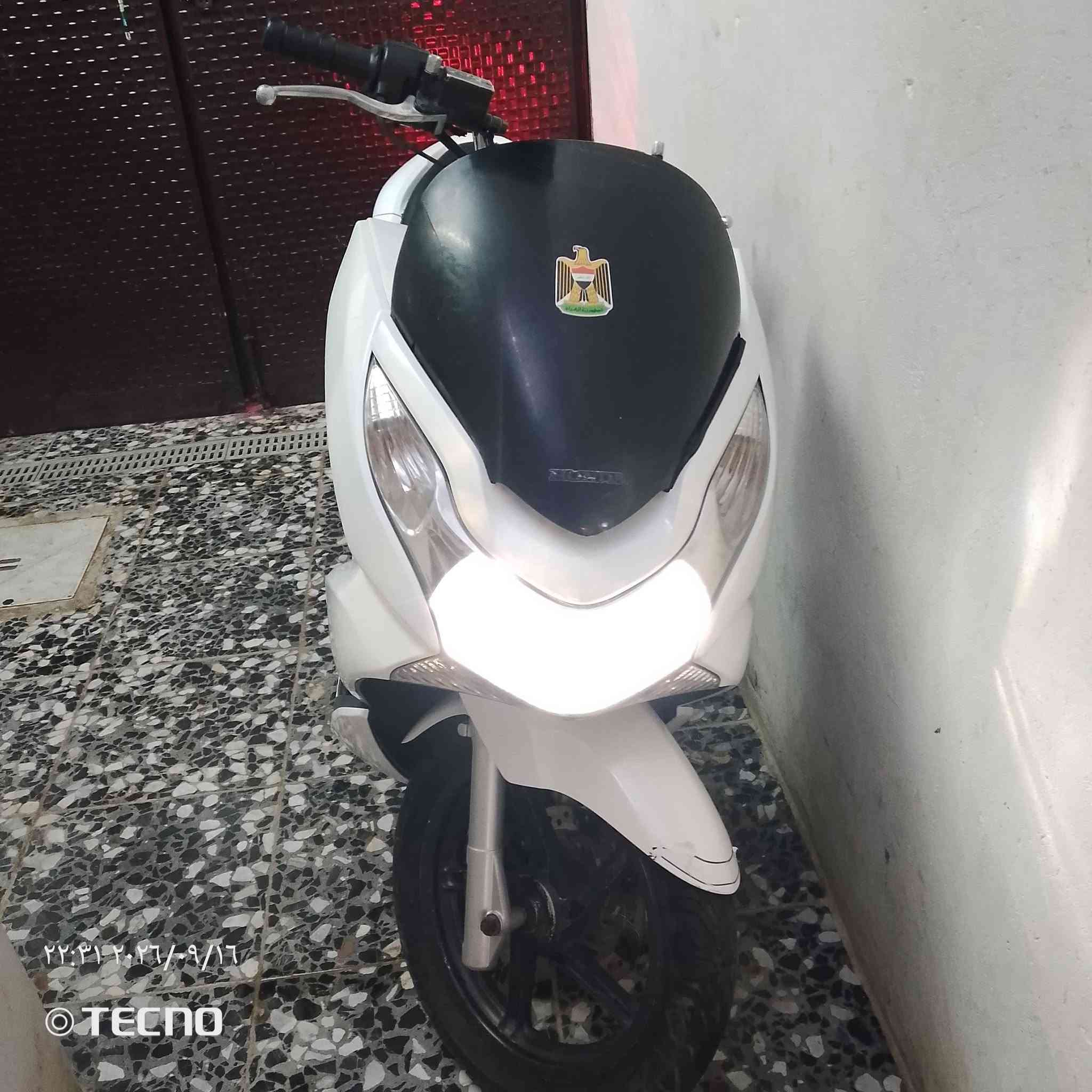 مرخصت صاحب الكروب دراجة بيسي اكس جيل اول ياباني مكينة خرسة وشلعة ومعدل وحسااسات وكلشي درجة تخبل احلا من الصورة وستان حساس وقفل ستيرن دراجة تخبل ماشية 29الف مكاني مدينة الصدر حبيبية ***********

نص مكتوب في الصور:
- ٢٠٢٦/٠٩/١٦ ٠٢:٣٤
- TECNO
- ٢٢:٣٥ ٢٠٢٦/٠٩/١٦
- © TECNO
- ٢٢:٢٥ ٢٠٢٦/٠٩/١٦
- ٢٢:٣٤ ٢٠٢٦/٠٩/١٦
- ©️ TECNO
- ٢٢:٣٤ ٢٠٢٦/٠٩/١٦ TECNO
- ٢٢:٣١ ٢٠٢٦/٠٩/١٦