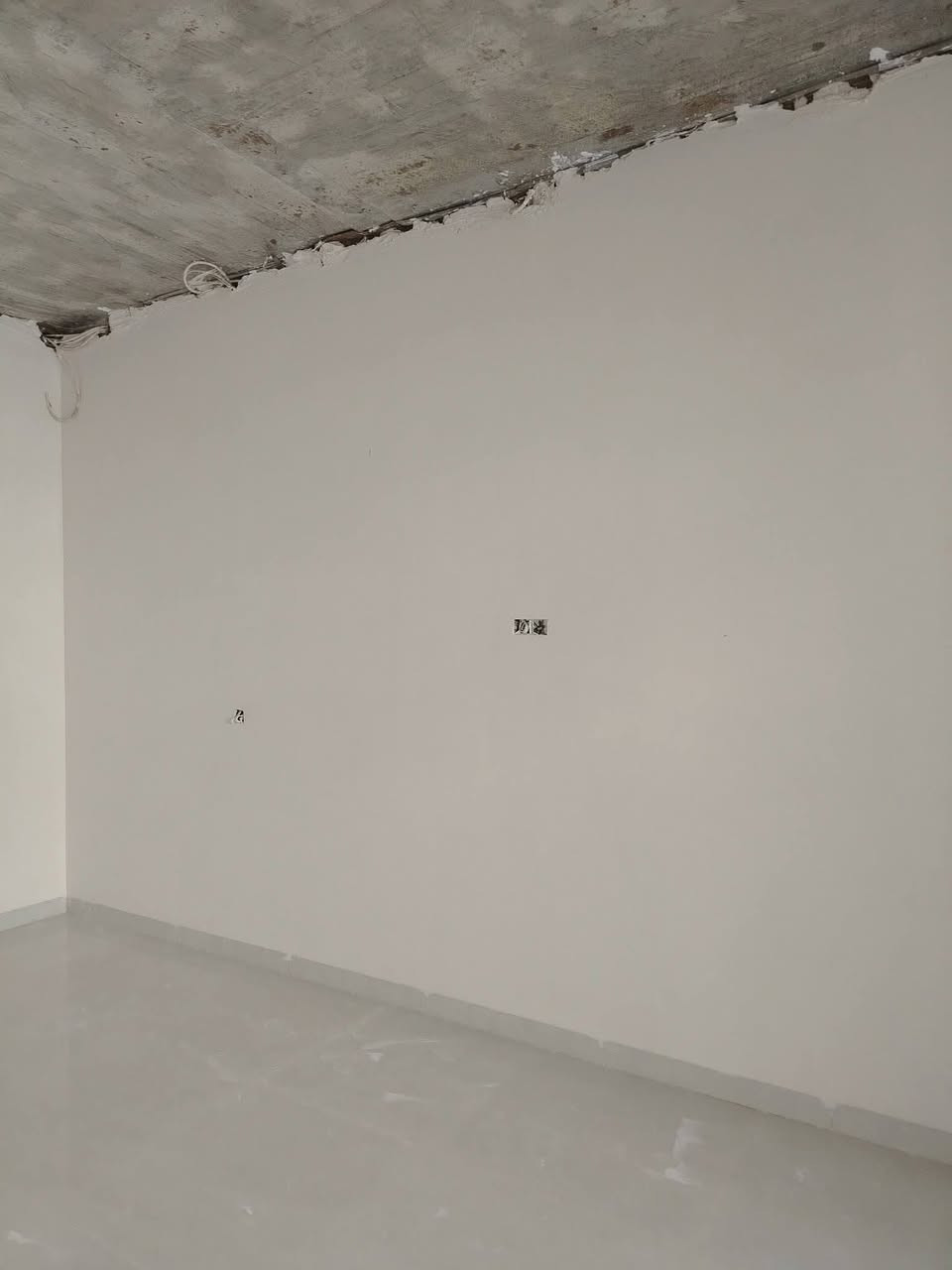 اسطه بياض جص
شغل درجة اولى كلها مساطر 

شغل داخل كركوك فقط 

اي استفسار خاص او اتصال ***********
