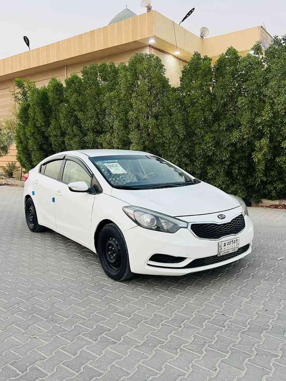 فورتي موديل 2016امريكي حادثها بنيد وجاملغ وهنا بلعراق بيها رشات صبغ متفرقه ابيع احزام حتى لا تعبك ولا تعبني بدون داخل رقم بغداد تحويل مباشر سياره جاهزه على آخر حبابه ماتصرف عليها الف دينار مواصفات عاديه مكينه 2000 تحكمات حسسات اشاير بلمري ABS /UBS كير ومكينه وتبريد وحداديه وتخم تاير مكفولات السعر 84مكاني نجف رقمي ***********
