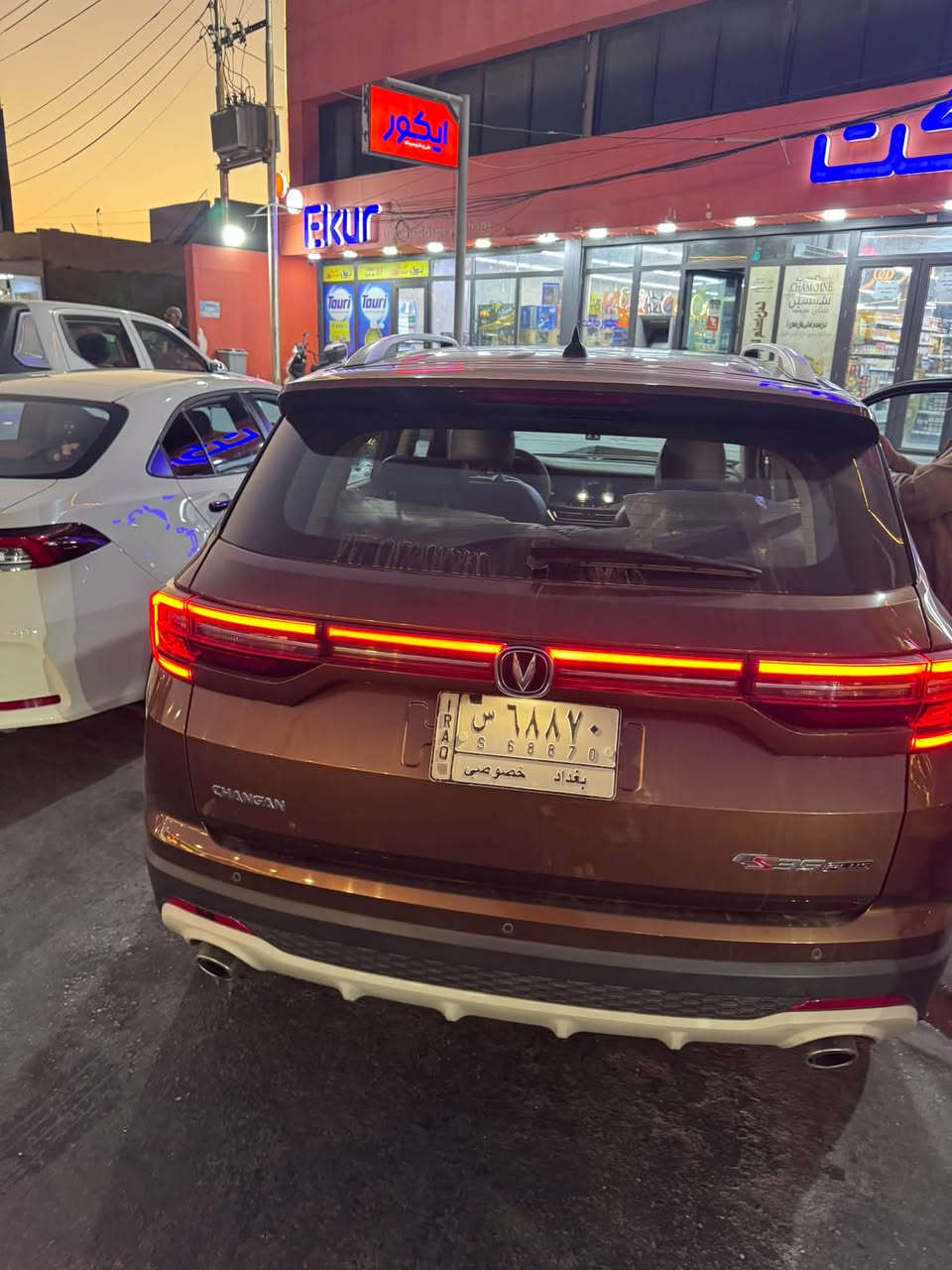 شانجان cs35 plus
موديل 2023
ماشيه 65 الف كيلو
4 سلندر 1.4turbo
السيارة داخل الضمان
مكاني بغداد السيديه 
السعر 155 ورقه وبيها مجال حق الجيه ان شاء الله
*********** أو ‪***********‬

