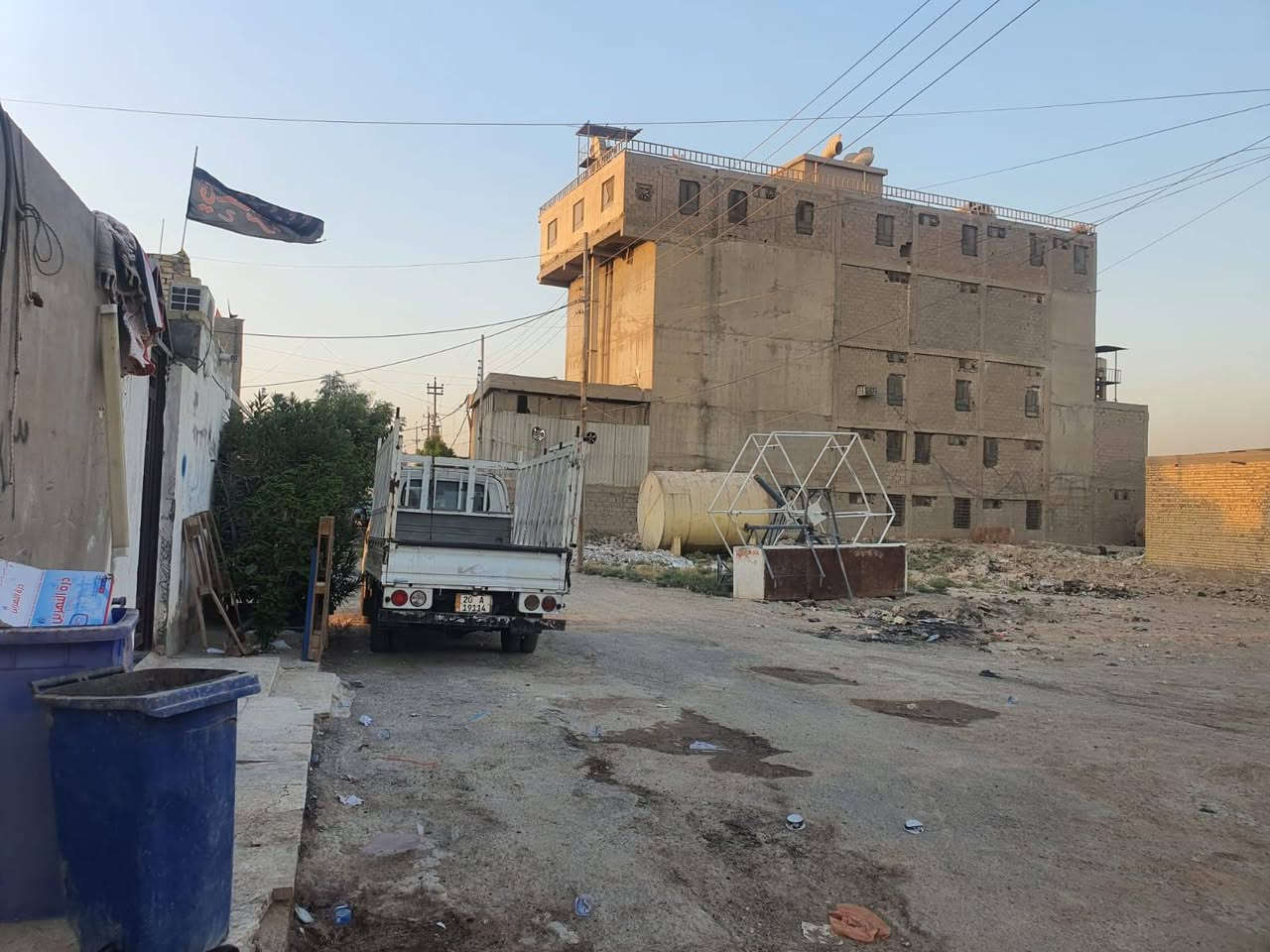 🏡 فرصة استثمارية ممتازه قطعة أرض زراعية للبيع

للبيع قطعة أرض زراعية بمساحة 100 متر مربع (سند 25 زراعي رسمي - مكاتبة مع صاحب الدوانم الرسمي).

📌 تفاصيل الأبعاد والموقع:

المساحة: 100 متر مربع.

الواجهة: 5.75 متر.

النزال: 17.5 متر.

السعر = ٢٧ مليون فقط  

الموقع:  بغداد : الرصافة / العبيدي / الشارع المقابل لجامع العبيدي / شارع معامل الطحين 
موقع ممتاز وقريب جداً من الشارع الرئيسي.

⚖️ الأوراق: سند  زراعي رسمي مضمون مكاتبة مباشرة مع المالك.

📞 للإستفسار والتواصل واتس اب متوفر : *********** ابو احمد
