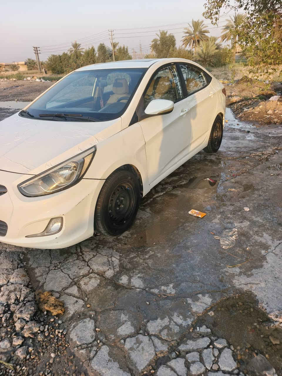 للبيع اكسنت  موديل2016 مصبوغه حزام جمالية السعر ٧٥ وبيها مجال***********

