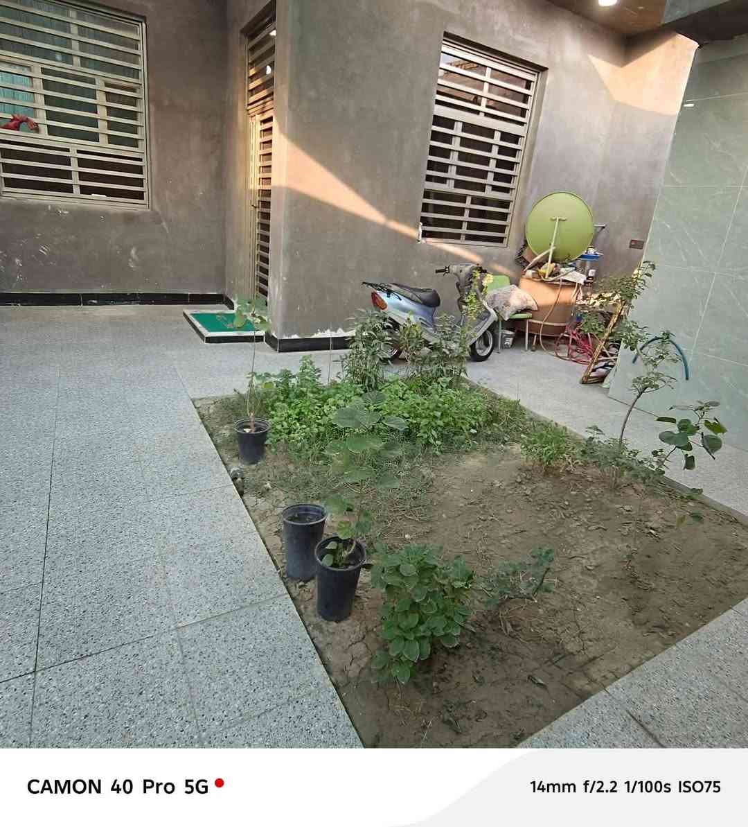 🏡 بيت طابقين ركن للبيع في المهدية - بناء حديث 🏡
من مكتب آشور للعقار، نعرض لكم بيتًا مميزًا بموقع ممتاز ومواصفات متكاملة:
📍 الموقع: الناصرية - المهدية (قرب حسينية أبو طالب).
📐 المساحة: 175 متر مربع (ركن).
🏗 حالة البناء: حديث وطابقين.
✨ تفاصيل البيت:
 🛏 2 غرفة نوم.
 🛋 صالة واسعة وكبيرة.
 🍽 مطبخ بنظام (حار وبارد).
 🚪 استقبال واسع للضيوف.
 🌿 حديقة منزلية.
 🧼 مجمع صحيات متكامل.
📞 للتواصل والاستفسار:
📱 ***********
🏢 مكتب آشور للعقار — خيارك الأفضل للعقارات.
النم

نص مكتوب في الصور:
- CAMON 40 Pro 5G 14mm f/2.2 1/50s ISO106
- CAMON 40 Pro 5G 18mm f/2.2 1/50s ISO118
- CAMON 40 Pro 5G 18mm f/2.2 1/50s ISO101
- CAMON 40 Pro 5G
- 14mm f/2.2 1/100s ISO75
- CAMON 40 Pro 5G 14mm f/2.2 1/100s ISO82