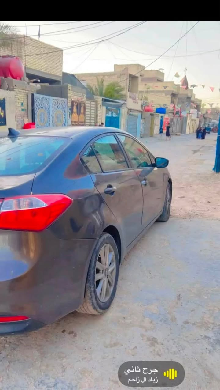 السلام عليكم
كيه فورتي للبيع

موديل 2017 

صبغ عام 

كصه بل الحوض مال صندوك 

كير محرك كلها نضيفها

سعر سياره85 

وبيه مجال

وتحولين ثاني يوم 

***********
