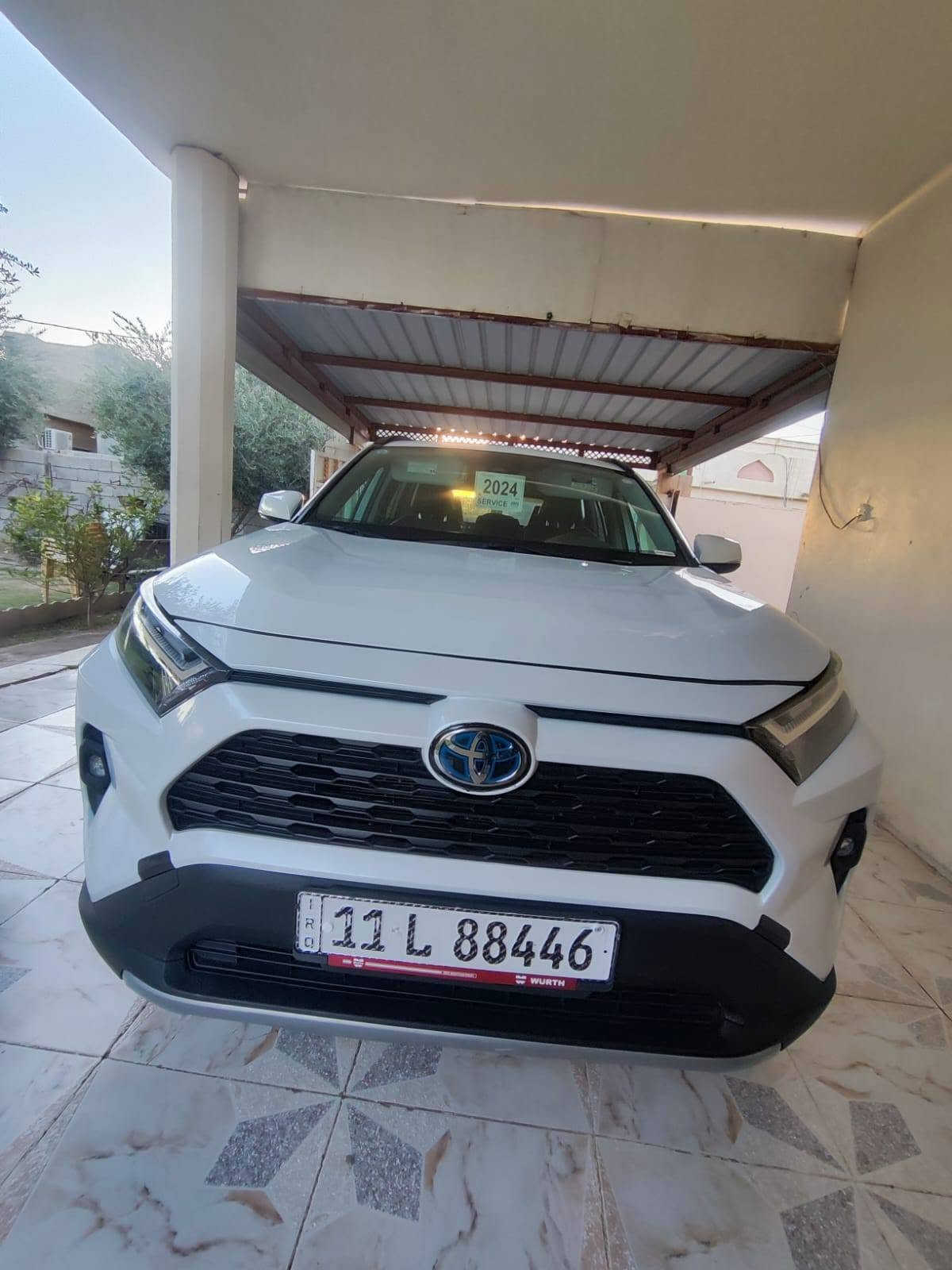 راف4 XLE • هايبرد • ٢٠٢٤
