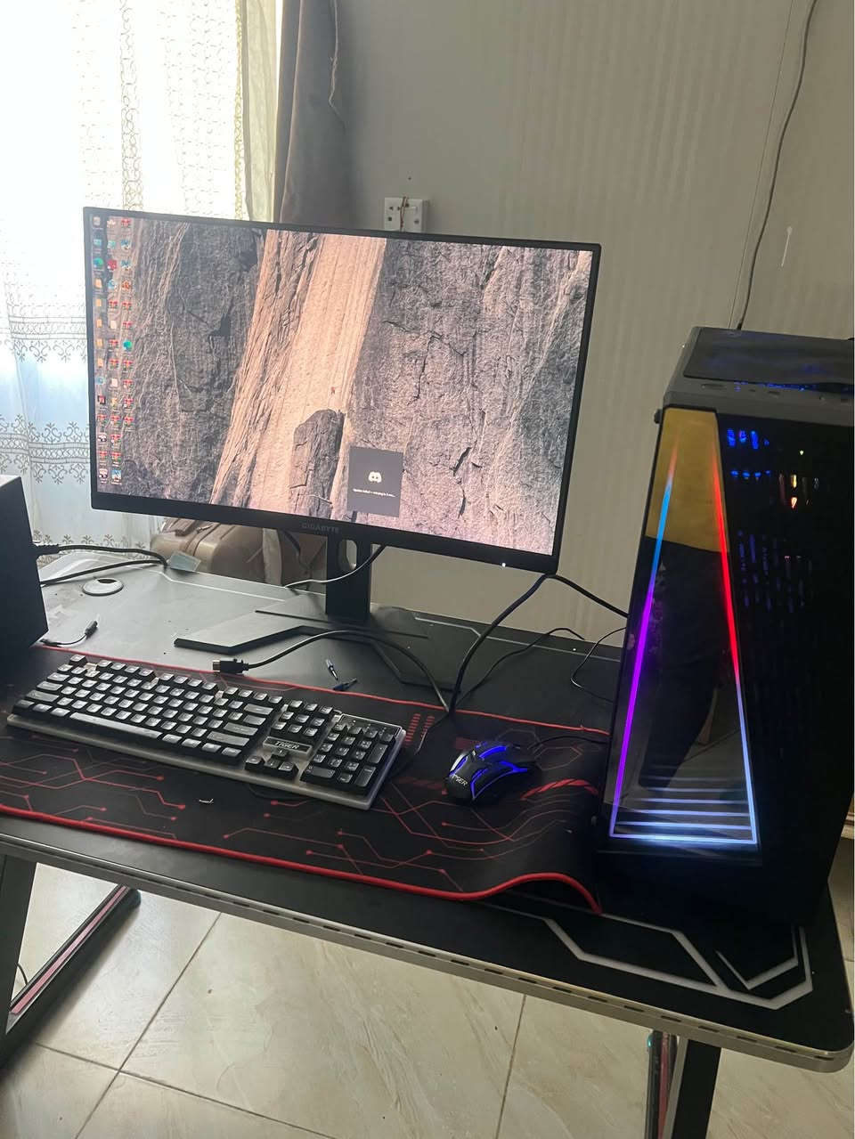 تجميعة كيمنك كامل 
مواصفات التجميعة
� المعالج

Intel Core i5-12400F — الجيل 12

⚙️ الأنوية

6 أنوية / 12 خيط معالجة

🎮 كرت الشاشة

AMD Radeon RX 6700 XT

💾 ذاكرة كرت الشاشة

12 GB VRAM

🧮 الرام

16 GB RAM

🖥️ اللوحة الأم

ASRock H610M-HVS/M.2 R2.0 

ذاكرة التخزين 1TSSD

الشاشة KIKIA BYTE 32” Curved Gaming Monitor — 170Hz

مع كرسي كيمنك وميز كيمنك متكاملة من جميع الاحتياجات
هدية يوبي اس 2000 فولت

للستفسار رقمي *********** وات ساب فقط بغداد, العراق
