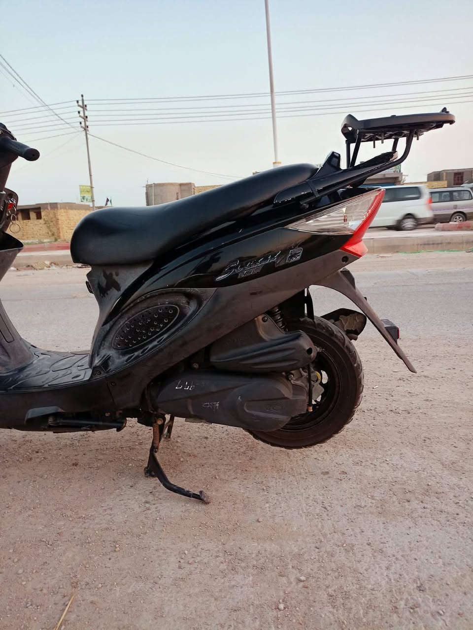 سلام عليكم دراجه كامكو موديل 14 كفاله عامه رمبهه لايت زنون سعرها 750
***********
