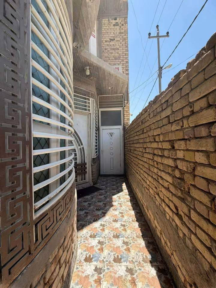 🛑 دار سكني  للبيع 🛑 
 مطلوب إسكان 12 مليون 
المنطقة : الديوانية ؛حي الجامعه 🚩 
اقرب نقطه ؛قرب شارع اسوات
المساحه :100 متر🏛️ ركن واجهة 10
    
         كونكريت مسلح 
           بناء حديث 
التفاصيل :  الطابق الاول🛑 غرفه وصالة واستقبال ومطبخ  وصحيات داخليه وخارجية 
الطابق الثاني؛ثلاث غرف نوم وصاله ومجمع صحيات 
للاستفسار 
     مراجعة مكتب رسول الوزني للعقار  
الديوانية . حي الحضارة بداية شارع اسواق طيبة
 للمعلومات ولمزيد من التفاصيل ⬇️
       مراسلة الصفحة  
      او الاتصال
***********

