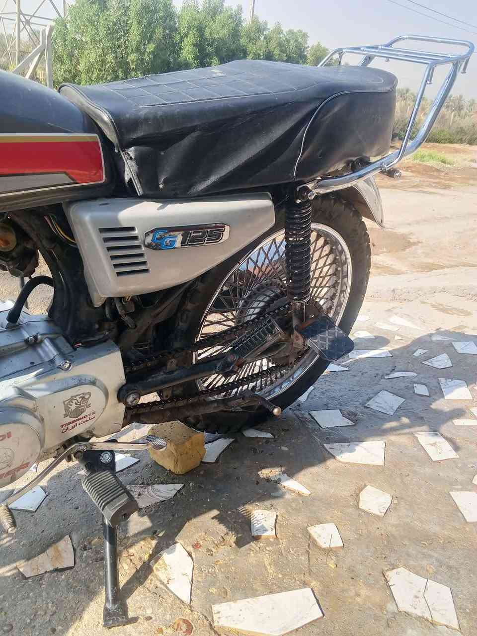 دراجه البيع كلك مكفوله من السرقه مديل 20 مكان حله ابو غرق رقم الهاتف *********** سعر ب 200 وبيه مجال
