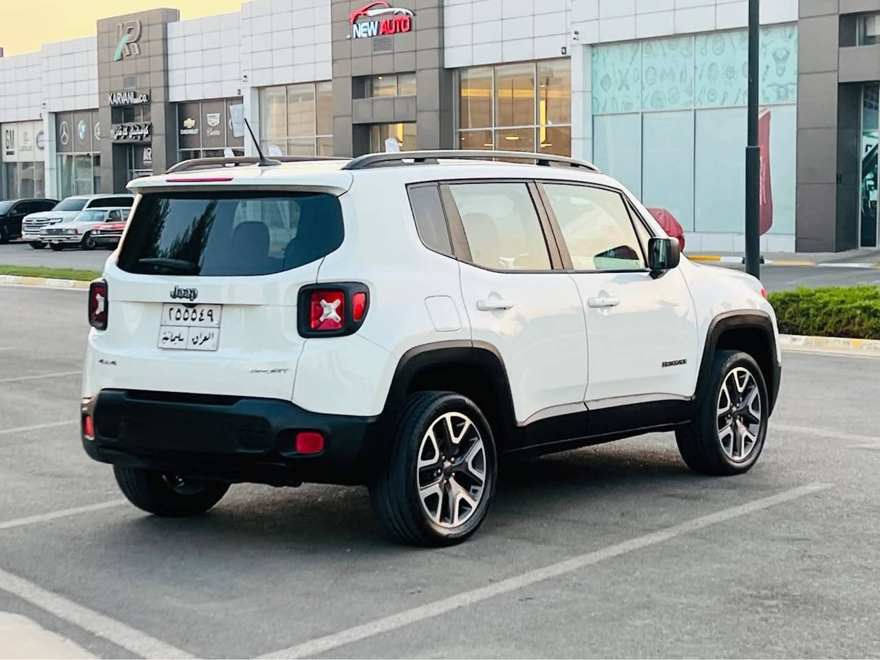 Jeep renegade 2017
جیب رینکارد ٢٠١٧ 
دەبڵ ئەکسلە
رەنگ سپی 
21 هەزار ڕۆشتووە 
مەکینە ٢.٤ مەرغوب
بەصمەد
شەغال
شاشە 
برێک کارەبایی 
تەنها دوو پارچەی بۆیاخە 
سۆنەرم داناوە
گیرو مەکینە بە شەرت 
تازە یاومە لە کۆمپیتەر یەک کێشەی نیە 
چوار تایەی تازە 
سەنەوی بەسەر چووە
نرخ ١٠٥ مەعمەلەیەکی زۆر کەم  تکایە موشتەری نیت سەرمان مەیەشینە

ژم. ***********
ژم. *********** دار بنديهكان, السليمانية

