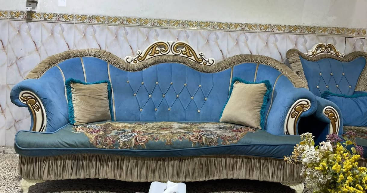 تخم خشب نظيف ثقيل ١٠ مقاعد ٧ كوشات المكان بغداد الأمين الثانيةالسعر ٣٠٠ الف و بيه مجال للاتصال *********** بغداد, العراق
