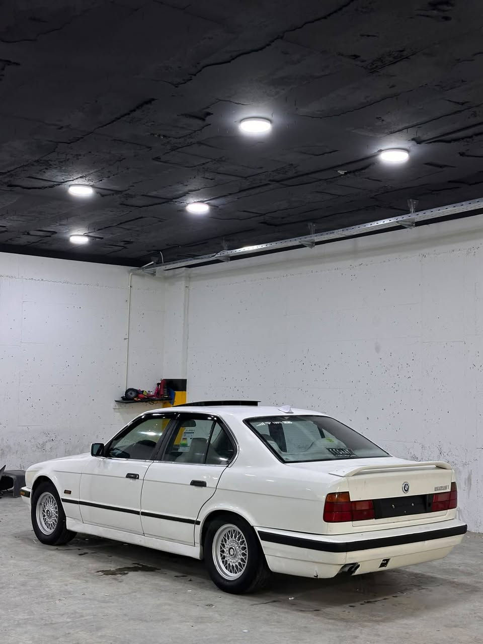 Bmw525 موديل 92ئارمي پلاستيك سليماني مه كينه كه پس گير تو ما تيك  چوار جام كاره با 6كه له ئاوينه گوي به رخ  گشت گياني به شه رت  گو رينه وه يش ئه كه م له سه ر دل گرتن ژ.م*********** كالار, السليمانية
