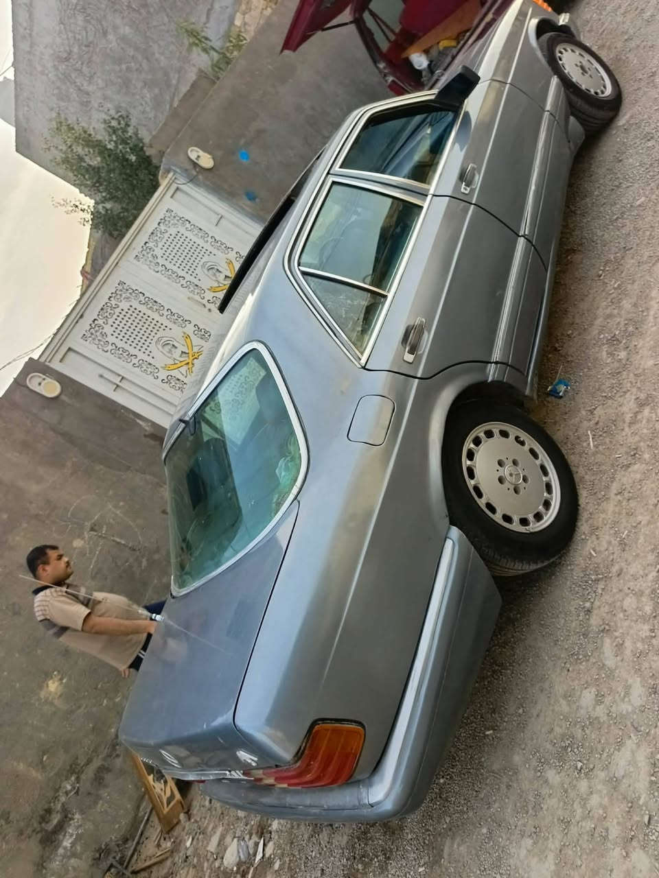 مرسيدس رئاسي 1988
محرك 3000 VVT
رقم بغداد إنكليزي
سنوية 2030 هزة جديدة

صبغ عام سبب الجراد
تبريد مليك
تخم وتاير جديد
تحتاج ترتيب بسيط

موقع السيارة: بابل 

للتواصل:
***********
***********

🟧 مراوس بدب بلادي او بيع

#مرسيدس_رئاسي #مرسيدس_1988 #سيارات_بغداد #سيارات_كلاسيك
