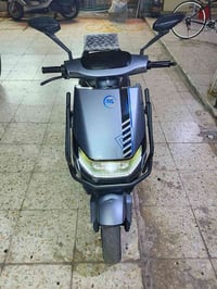 السلام عيكم دراجه شحن لبيع سعر650وبيه مجال بيه صوت  سبع بطاريات دبل مل...