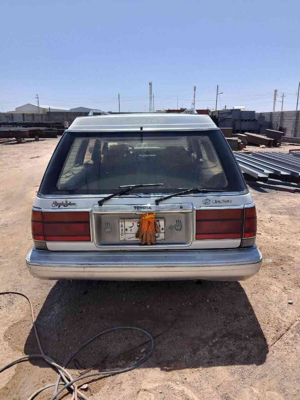 ارنب ستيشن
اللون  لؤلؤي
مديل ١٩٩١
 السعر ٤٠  وبيها مجال قليل 
السياره بيها بدايه خيط تبخير 
مكلف بل نشر 
رقم الهاتف:***********

