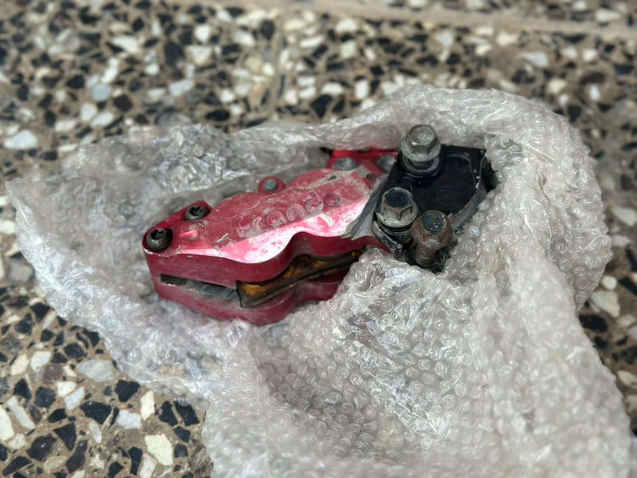 السلام عليكم غراظ فراشه كله بلادي واصلي للبيع
صدر بلادي شغال وطسه تخبل 
صدر رياضي بلادي شركة rbm ويا التطواله مالته 🔥
فج برمبو اصلي 👍🏻
عداد بلادي وشغال 
يدات بريك رياضيه اصليات 
اشاير كرستال نظيفات كلش عوزهن غسله 
كابريتر فراشه بلاديه شرط ع شغل 
كلج وره فراشه رياضي اصلي شرط ع شغل وبنزه عالي 
بكلايت اصلي وشرط املح وشغال بصوره ممبين عدل املح الذيل مالته 
سوبايه مال فراشه اصليه لاعوجه ولا شي
دبل وره مال فراشه وماكس بانواعه رياضي اصلي شرط بي طسه تخبل
متواجد خاص واتساب ***********
