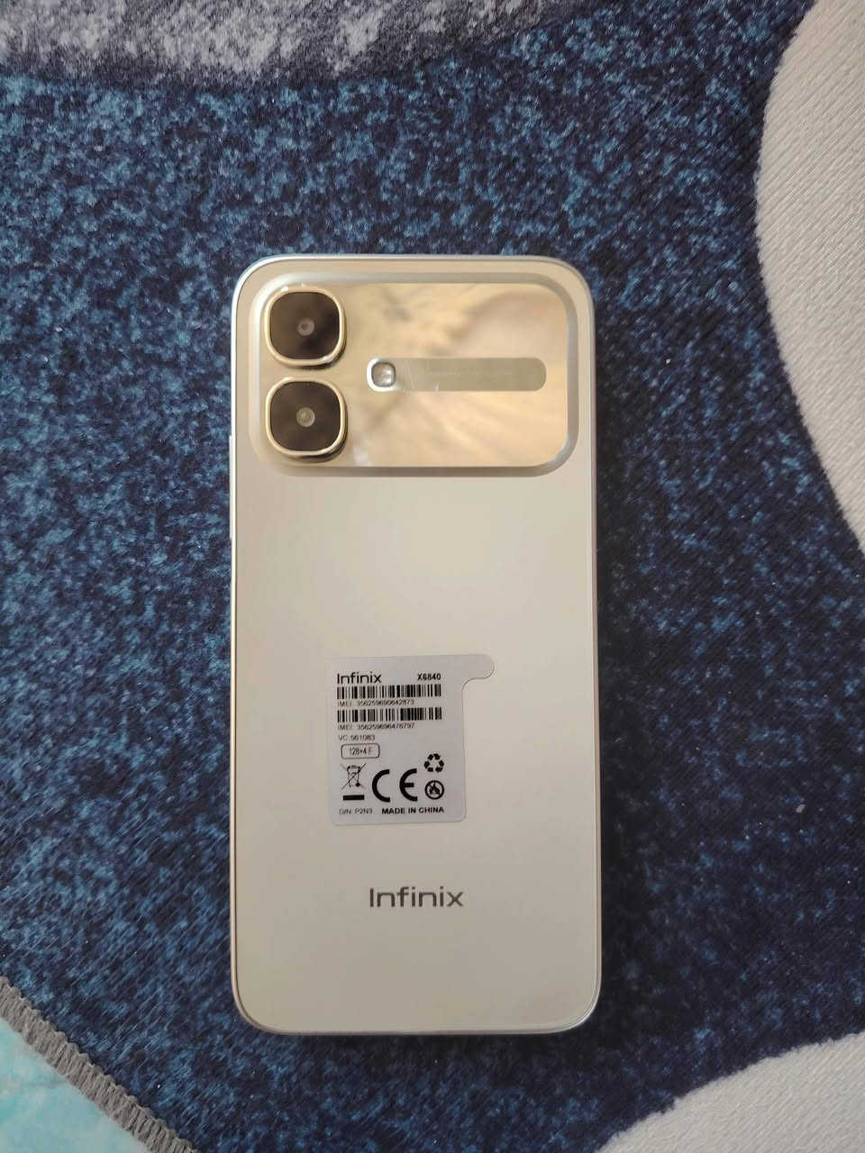 السلام عليكم جهاز lnfinix SMART20
ذاكره ١٢٨ ومعالج ٤ كيكيا جهاز جديد كارتون وبطارية ٥٦٠٠ فول بل شحن كامل ملحقاته شاحنته وكارتونته وكفر هذا رقمي للاتصال او علق وادخلك خاص ***********واتساب وانتصال
