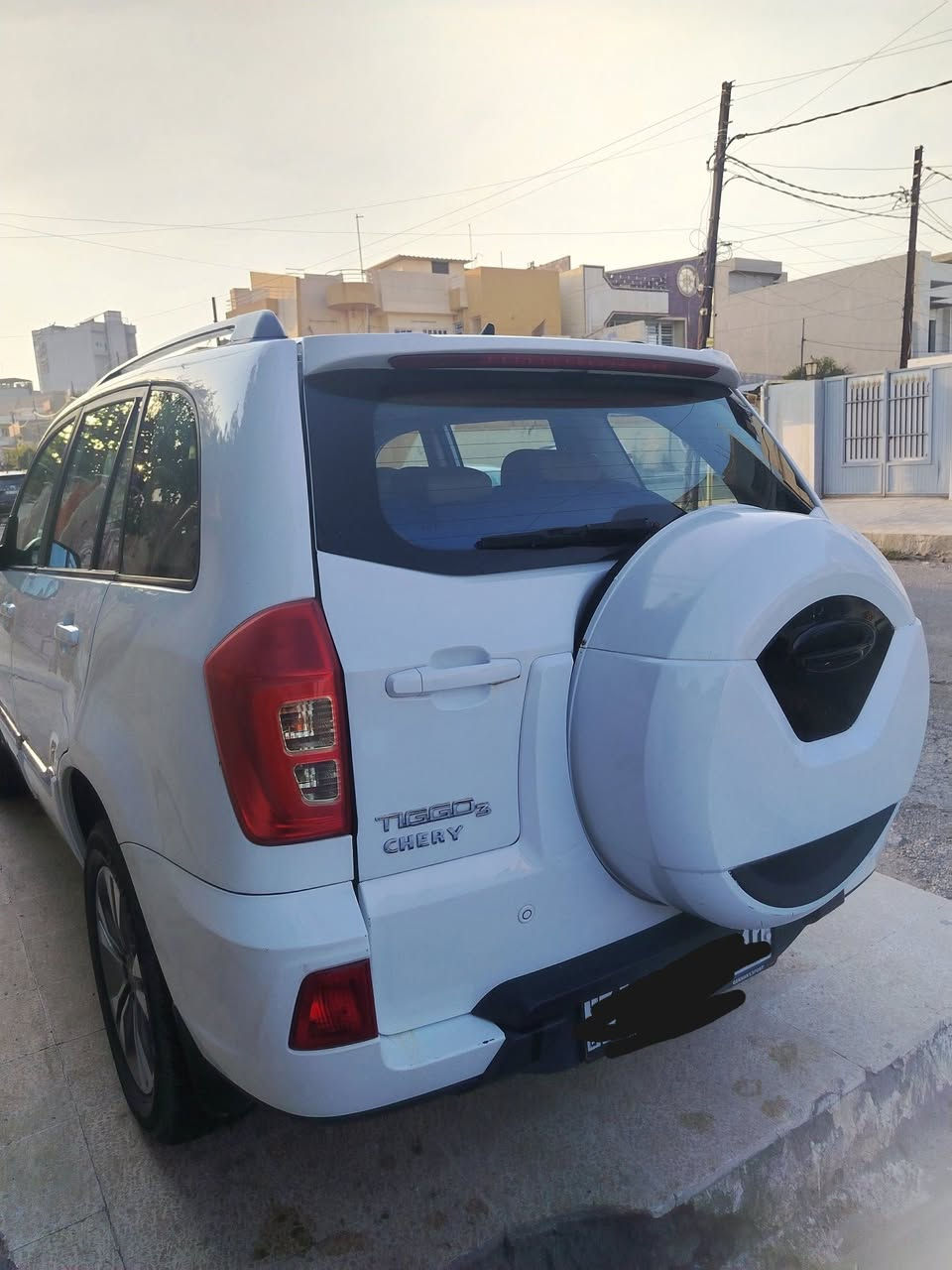 السلام وعليكم
للبيع cherry tiggo3
موديل 2018
السياره بيها سبع قطع و ربع سقف
السياره فول مواصفات
تحكمات ستيرن
تبريد قطعتين ثلج + تدفئه
محرك 20
السياره دبل اوفر بلسكريتر؟+ بلكير
نضام مثبت سرعه 
سلايت 
الرقم مسطره الجديد
السعر ٨٥ وبيها مجال
للاستفسار ***********
