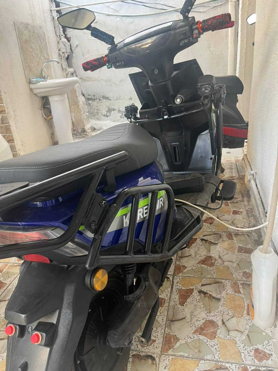 السلام عليكم دراجه شحن كوريامار ست بطاريات يقرن 9ونص بيهم بدايه نفخه الدراجه توصل اماكن بعيده وخير من الله موديل 25 السعر 625 واتساب  ***********
