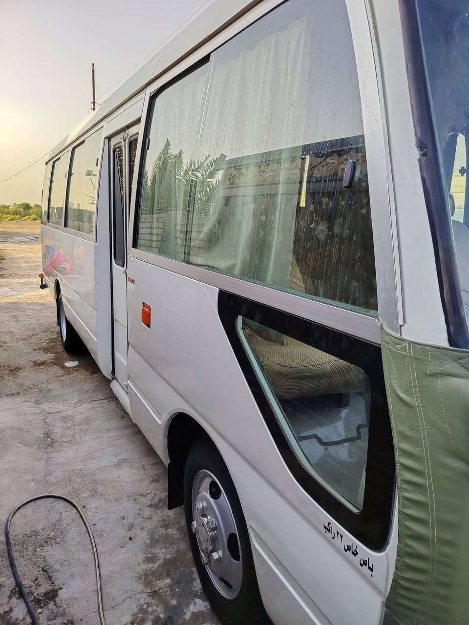 كوستر ٢٠١٤كشن ستاركس دوشمه وخشب جديد تخم تاير تبريد محور وكله جديد كئربائيات كلها شغاله وبلاديه بدون ضربه وصبغ حداديه جديده مكينه بيه تنقيص قليل واكسل بدايت ونه مكان بغداد ترهم مراوس ب7وفوك او للبيع ب290
***********
