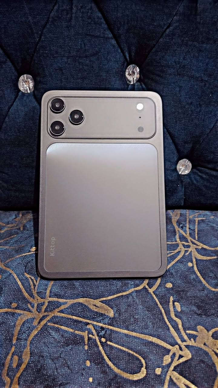 سلام عليكم اخوان ايباد Kittop Tab K52 5G للبيع على شكل ايفون 17 جديد لوك بل باكيت تأخذه شرط الفحص وياه كامل ملحقاته+كڤر+ضدك الكسر ذاكرته 2T شي كلش حلو ومرتب سعره 175 وبي مجال للطيبين مكاني كركوك اي واحد عجبه يخابرني على هاي رقم ***********
