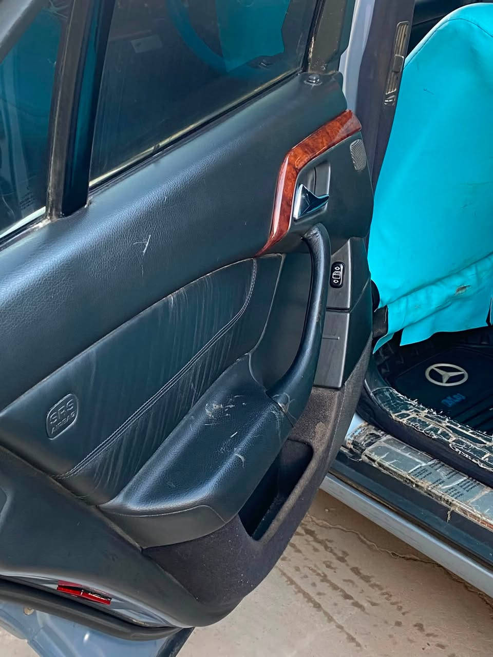 غواصه s500 موديل 2002 للبيع كلشي بيها جاهز وجديد مامدفوع كمركها بس مفحوصه وجاهزه سنويه ووكاله 

مكان السياره نجف 
***********
