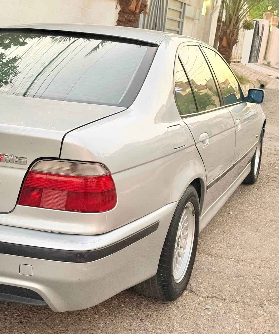 بي ام ٥٢٨i • ٢٠٠٠ • محرك وكير شرط